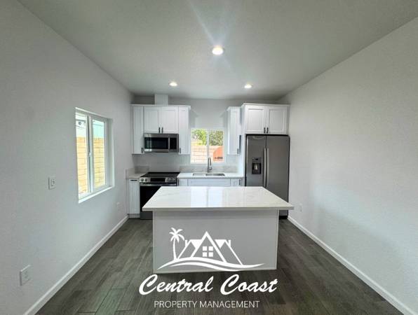 $2900.00 / 2br - Charming 2 Bed/1 Bath ADU in Santa Maria - $2900/mo63850121236097121