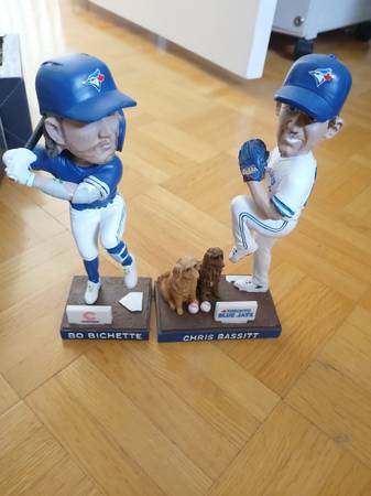 2 TORONTO BLUE JAYS BOBBLEHEADS - BICHETTE/ BASSITT 1