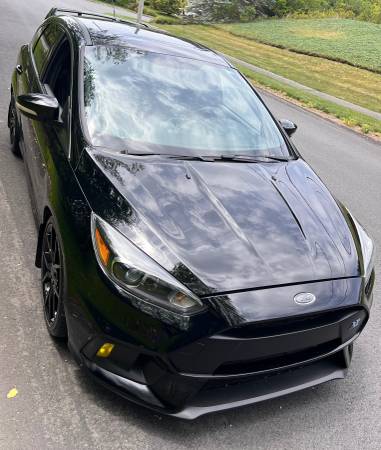 Ford Focus RS 2017 - $23,999 (Foxboro)63615314699393122
