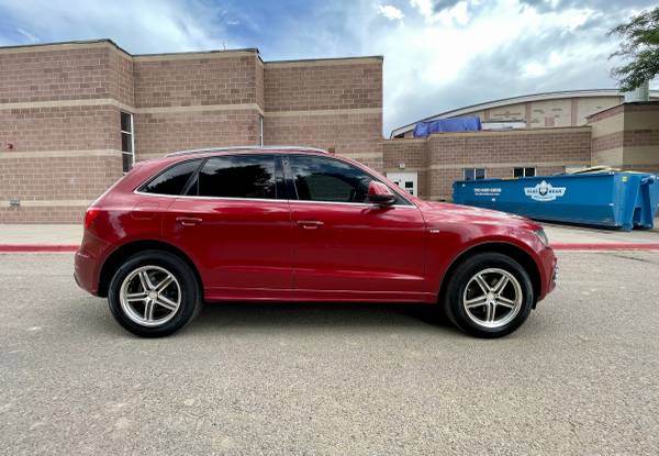 2010 Audi Q5 3.2 Quattro Prestige S-Line AWD - $8,999 (Aurora)63612387149441123