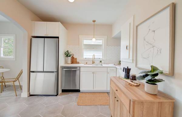 $1,980 / 1br - 748ft2 - Life doesn't get much better than this (oakland rockridge / claremont)63994101786498124
