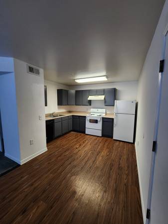 $1,397 / 2br - 780ft2 - Vermillion View (Page)63932586523523121