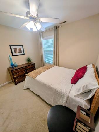 $268 / 3br - 1740ft2 - ▶ Habitación amueblada + oficina/despacho/estudio adicional + baño privado (RTP / Durham / Morrisville)63685979858307121