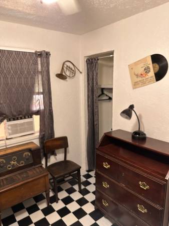 $65,000 Profitable Rooming house for sale (Hinds County)63406738584323123