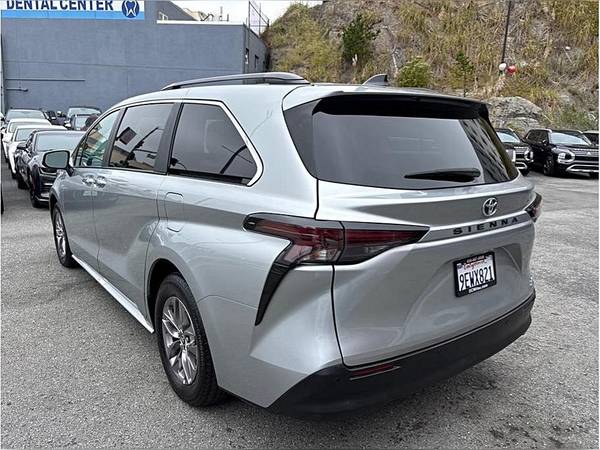 2023 Toyota Sienna XLE Minivan 4D - $43498.00 (excelsior / outer mission)63469634545667124