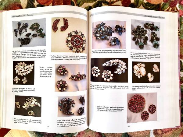Unsigned Beauties of Costume Jewelry : Identification and Values by Ma - $10 (Columbia, MO)63471026456193124