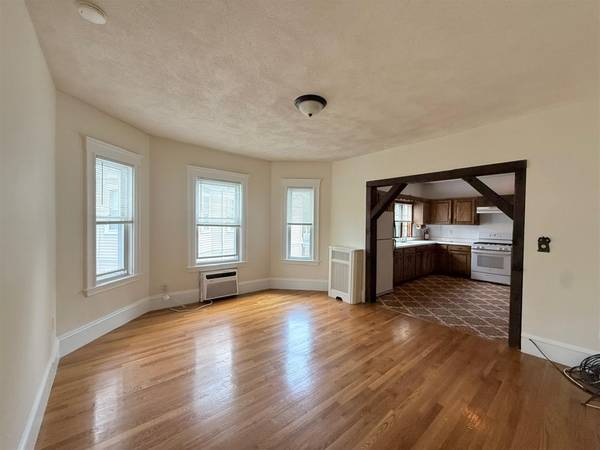 $2,800 / 2br - 186 Powderhouse Blvd (Somerville)63699488274307120