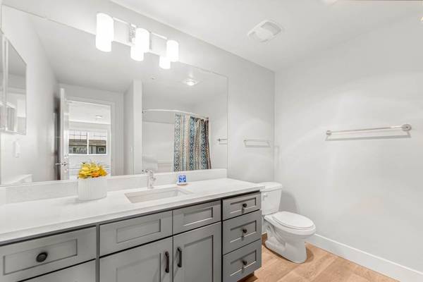 $2,173 / 2br - 1089ft2 - Fireplace, EV Car-Charging Station, 2bd 2ba (11785 NW Timberview Ln, Portland, OR)64039223091075123