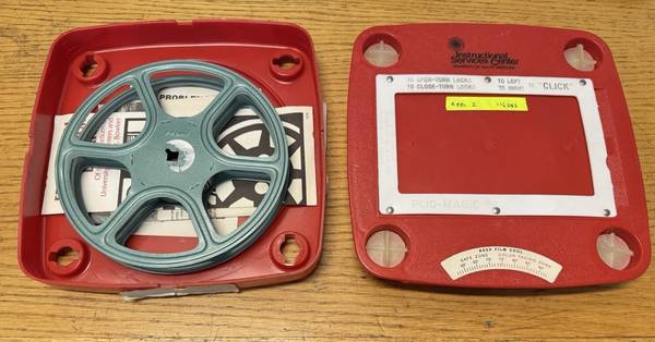 Vintage Plio-Magic 16mm Case and 400' Generic Blue Metal Film Reel 1