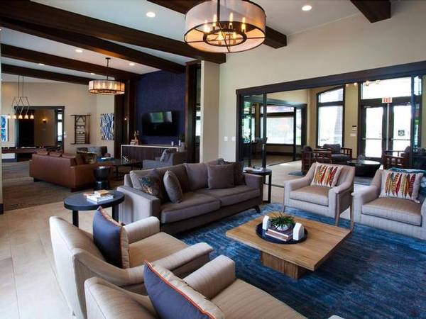 $2,600 / 3br - 1327ft2 - Centro empresarial ejecutivo, Sala multimedia con asientos estilo teatro (Kennewick)63698277038977123