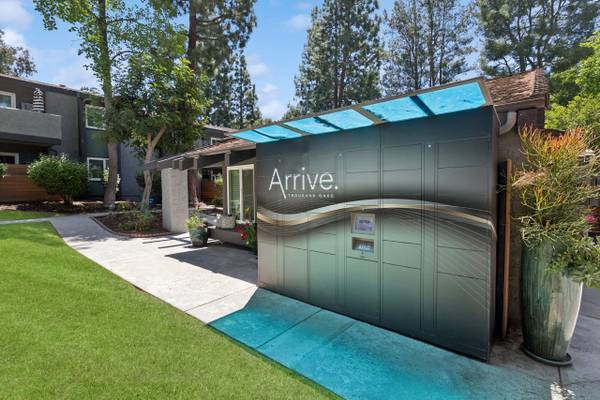 $3,115 / 2br - 1100ft2 - One Month Free, Washer & Dryer, Kitchen Appliances , Patio (1394 East Hillcrest Drive, Thousand Oaks, CA)63981243082627121