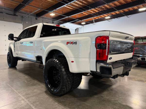 2024 Ford F-450 Super Duty - Photo 2