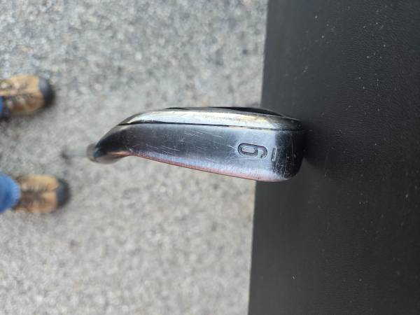 Callaway razr x black 9 iron 1