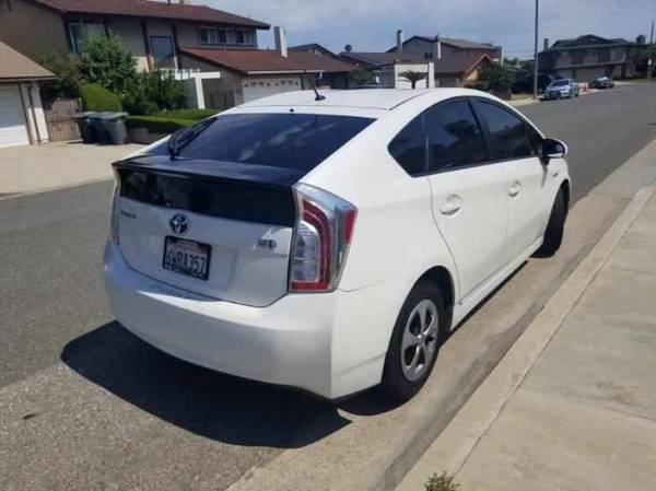 2012 Toyota Prius - $5,200 (Gardena)63624654201347124
