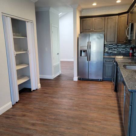 Spacious 2 bedroom/2 bath 1