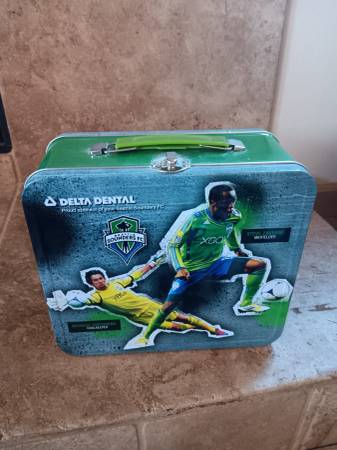 Seattle Sounders Kids' Collectibles Metal Soccer Lunchbox 1