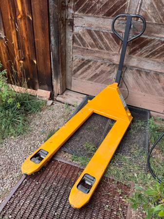 Pallet Jack 1