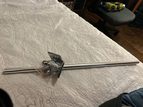 Towel rack with posts 1