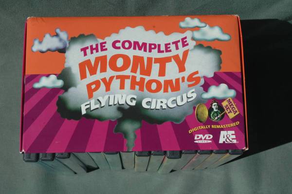Monty Python's Flying Circus Complete (14 Disc Set) (DVD, 2000, 14-Dis 1