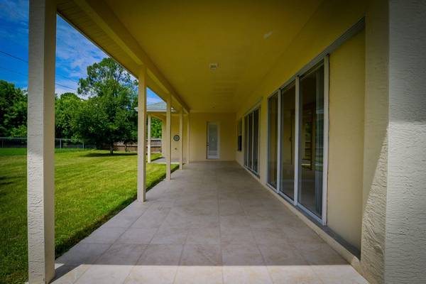 $800 / 1br - Habitación amplia amueblada en hermosa casa63799908634755122