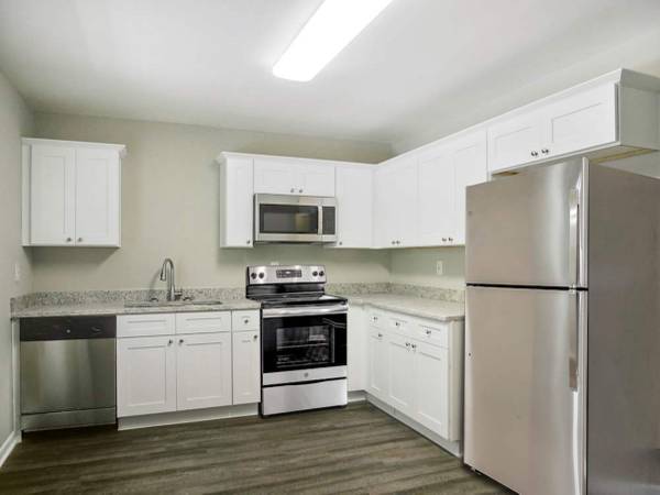 $1,200 / 3br - 1100ft2 - A Canvas For Your Dream (Atlanta)63964127025538122