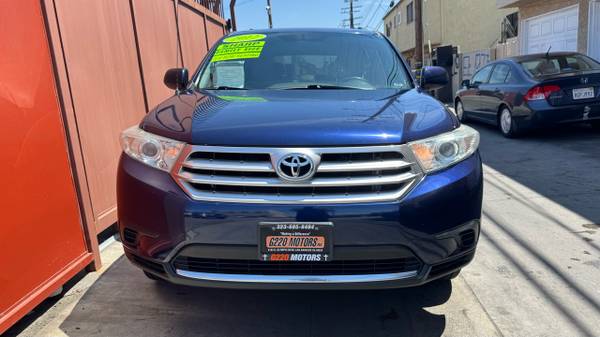 2012 Toyota Highlander Base 2WD I4 - $10,900 (5104 East Olympic Blvd.)63624610626433121