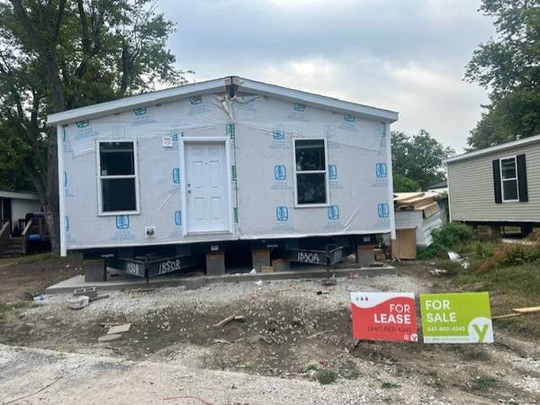$1,499 / 3br - 1152ft2 - Manufactured Home for Rent (Beach Park)63959876919555121