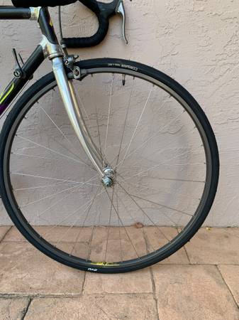 BICICLETA DE CARRETERA DE FIBRA DE CARBONO SPECIALIZED ALLEZ EPIC SHIMANO 600 - 22"/56 cm - $700 (los gatos)63471437000963124