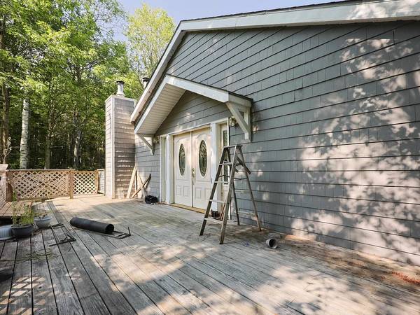 $369,000 / 3br - 3532ft2 - Handyman Special Mountain Home 13.9 Acres - Owner Financing Available! (Benton, NH)63656212587009122