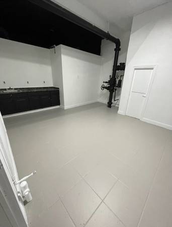 $1,250 CREATIVE STUDIO . (miami)64051006960385121