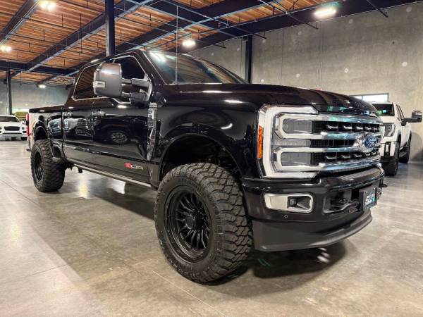 2023 Ford F-350 Super Duty Diésel 4x4 4WD Camión F350 Platinum 4 puertas Cre - $82,900 (Platinum Motors Corp)63442170682753124