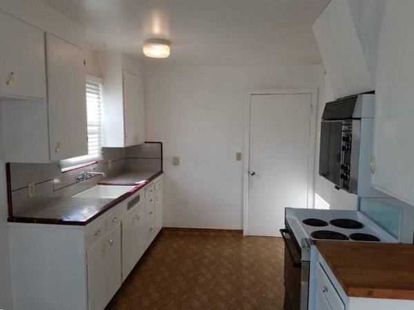 $900 / 1br - 1 Bdr Duplex $900 (Sacramento)63961340257539122