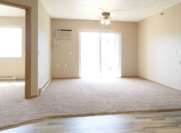 $1,100 / 2br - 980ft2 - 2/bd, In-Unit Laundry, Two Dog Parks (2820 5th Street Northwest, Minot, ND)63618517204609124