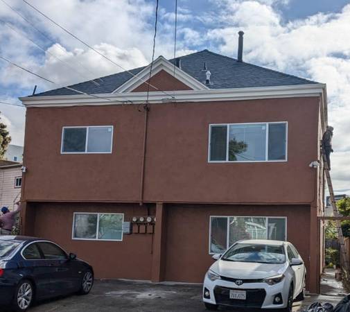 $2,150 / 2br - New Floors! Great Downtown Berkeley Unit, by BART, Berkeley Bowl, CAL (berkeley)63989800401411120