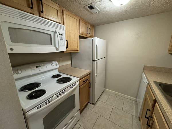 $1,050 / 1br - 662ft2 - Ready This Soon!63681695608961121