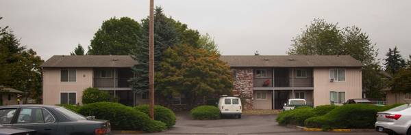 $1,331 / 3br - 940ft2 - 3/BD 2/BA, Espacio para armario, Patio/Balcón (6724 SE 72nd Ave, Portland, OR)63845978839809121