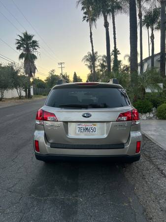 2014 SUBARU OUTBACK 2.5 UN SOLO DUEÑO - $7,900 (Tarzana)63618267925889123