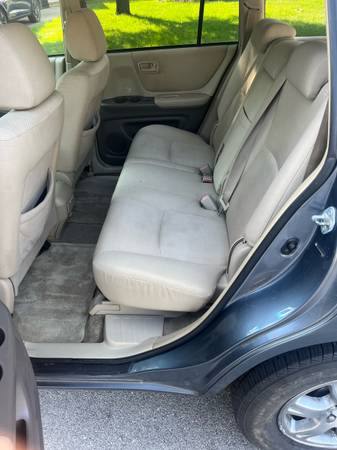 TOYOTA HIGHLANDER 2006 - $2,800 (Lexington)63624960296579122