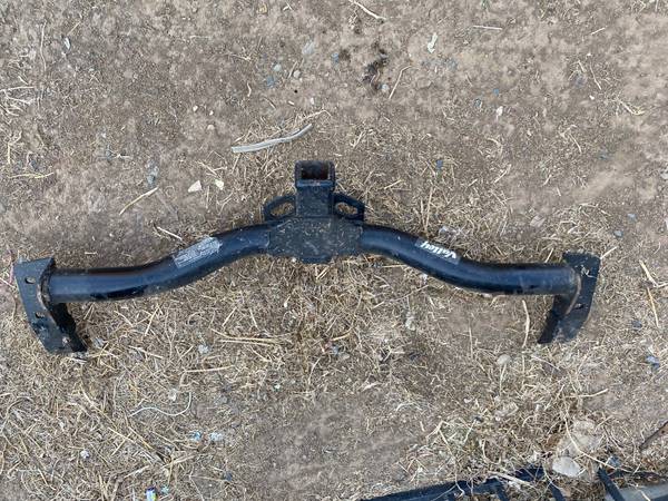 Trailer hitch receiver (Bolt-on to frame)  2" Square Receiver 1