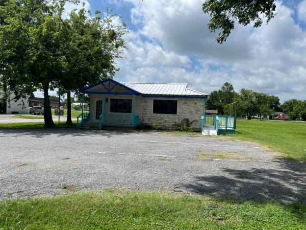 $1,000 Propiedad Comercial Linda En Alquiler (Quinlan, Tx)63656599886593120