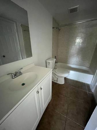$1,450 / 1br - 1 Habitación con SIN PRIMERO NI ÚLTIMO PARA MUDARSE (Pompano Beach)63825138365699124