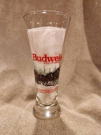 Budweiser pint glass 1