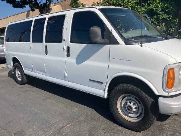 2001 GMC 1 Ton Van~Pocas millas, funciona y conduce excelente - $3.800 (san diego)63624731688833124