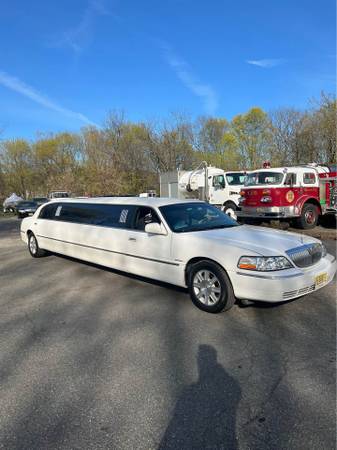 WE BUY OLD STRETCH LIMOS 1