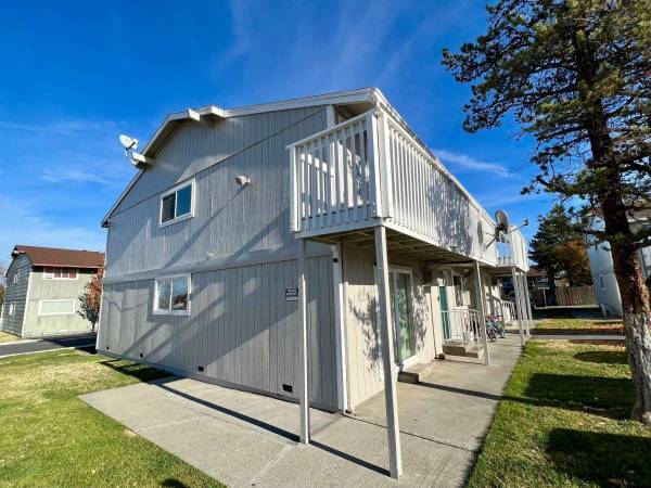 $1,650 / 3br - 1200ft2 - TWO MONTH'S FREE, Come By and See Us!63811238041475121