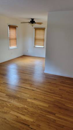 $2,300 / 2br - 3 Level 2 Bdrm 1.5 Ba Duplex 1 block from Huntington Metro (Alexandria)63822291572355120