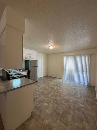 $960 / 2br - 1080ft2 - A Place to Call Home AVAILABLE NOW (Colony Garden Apartments)64047886446850124