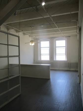 $1,300 / 1br - 1000ft2 - 1403 Central Parkway-LOFT STUDIO OTR (Cincinnati, OH)63974188400386121