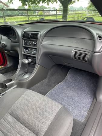 MUSTANG GT, 1999, 36.900 MILLAS - $9.900 (Caledonia)63471635587585122