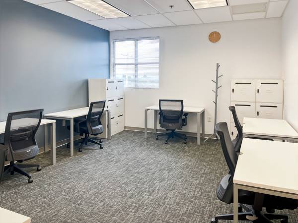 $179 Co-Working with Perks - Fast Wi-Fi, Coffee, Meeting Rooms $179 (St Cloud)63988649322370120